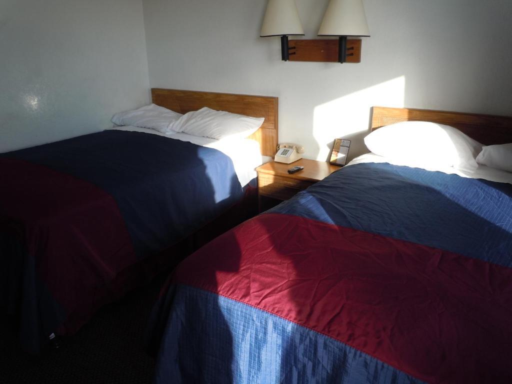 Travelodge By Wyndham Grand Rapids North Walker Стая снимка