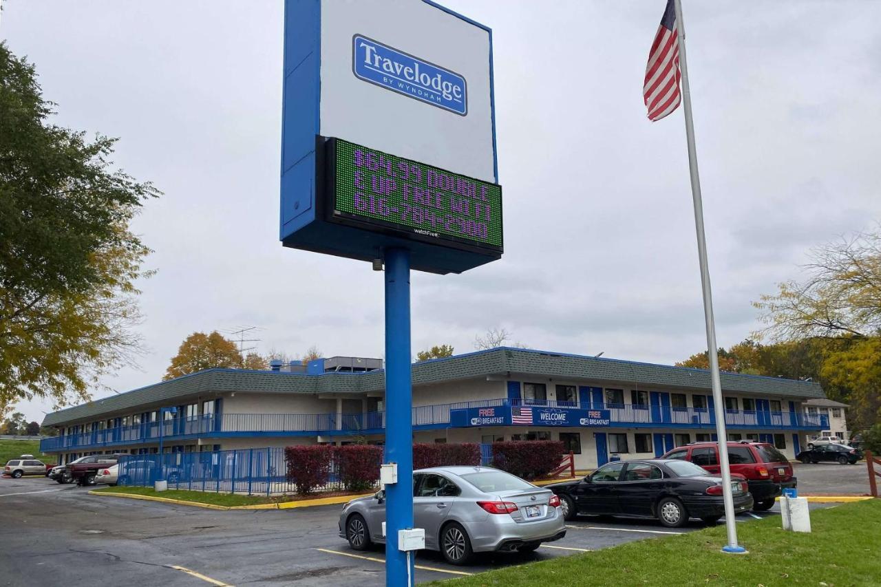 Travelodge By Wyndham Grand Rapids North Walker Екстериор снимка